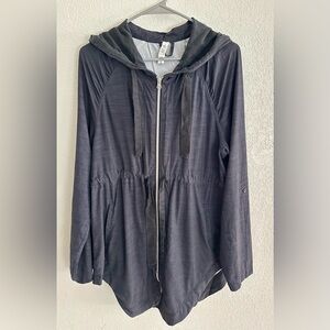 Lululemon Vitality Cinch Waist Jacket size 10 Dark Gray/Black light weight